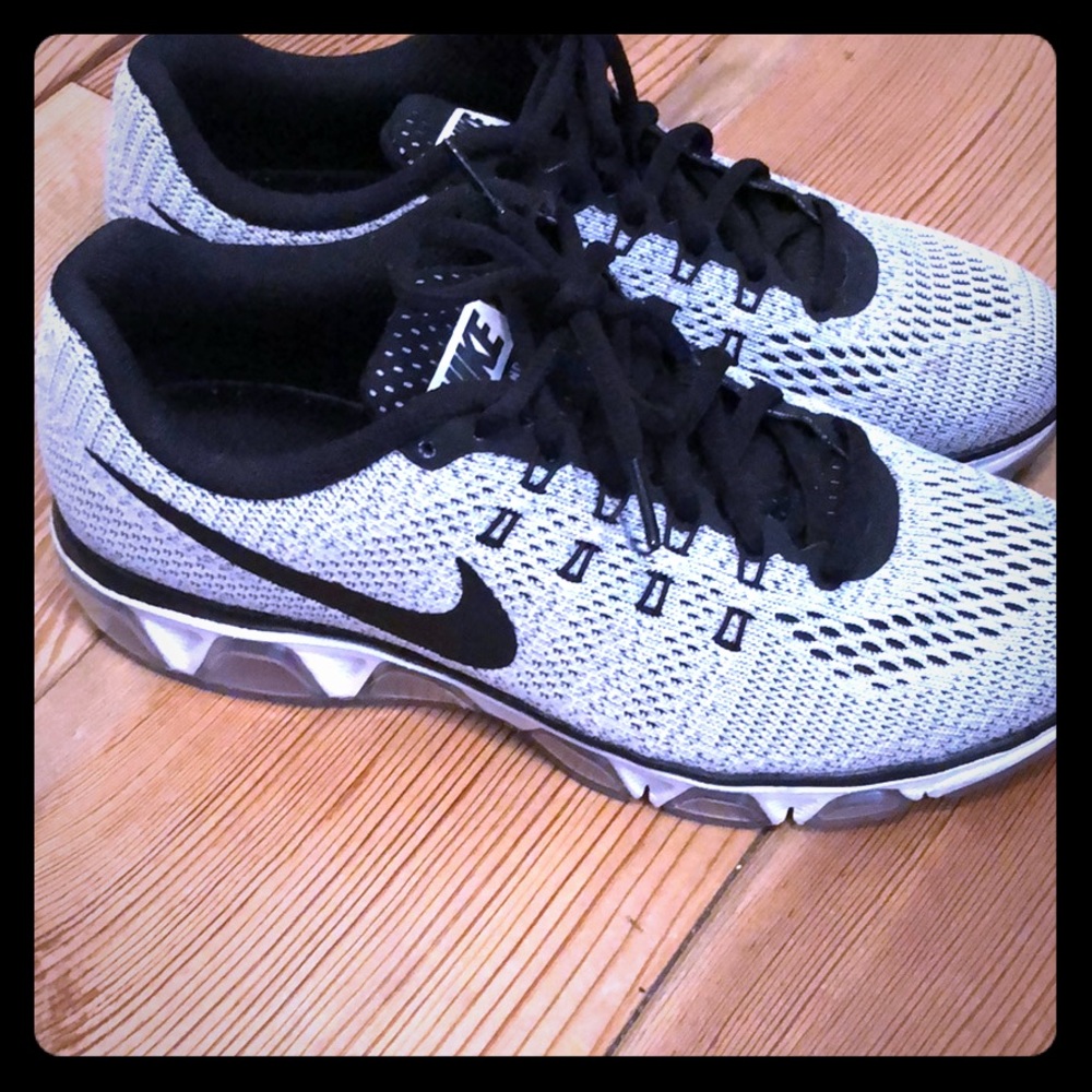 Nike Women’s Tennis Shoes Size 7.5